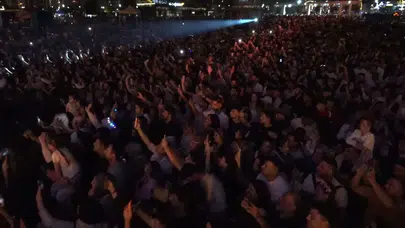 Malatya'da festival finali coşkulu geçti: Ferhat Göçer sahneye çıktı