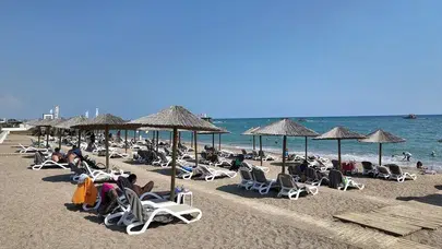Antalya hava trafiğinde rekor yoğunluk: Milyonlarca yabancı tatilci kente akın etti