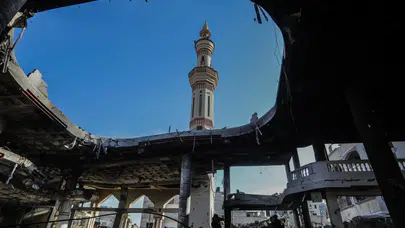 Doğu Kudüs’te baskın ve sokağa çıkma yasağı: Camilerde ezan susturuldu!