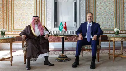 İstanbul'da kritik diplomatik zirve: Hakan Fidan Suudi mevkidaşıyla görüştü