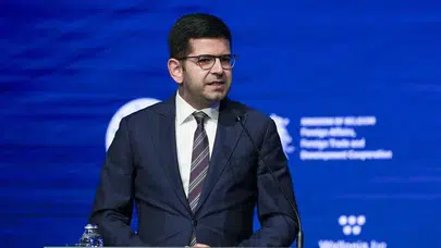"Yapay Zeka ve Ekonomi Arasındaki Asimetrik İlerleyiş" masaya yatırıldı