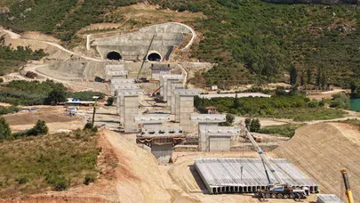 Antalya-Alanya Otoyolu'ndaki fiziki gerçekleşme yüzde 30'a ulaştı