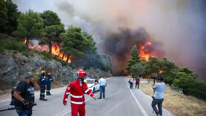 Yunanistan'da orman yangını riski nedeniyle Atina ve adalarda kırmızı alarm
