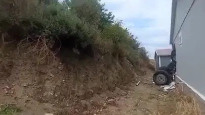 Sivas'ta dehşet anları: Sürücüsüz traktör eve daldı, 8 yaşındaki çocuk yaralandı!