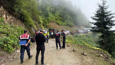 Rize'de acı haber: 2 gündür aranan yaşlı adam uçuruma yuvarlanan araçta ölü bulundu