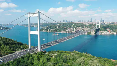 İstanbul'da gece sürücülerine kritik uyarı: 15 Temmuz Şehitler Köprüsü yönü kapatılıyor!