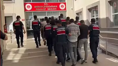 Şereflikoçhisar'da uyuşturucu operasyonu: Şüpheliler suçüstü yakalandı