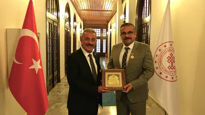 Müzecilikte tarihi iş birliği: Birol İnceciköz'e prestijli TÜRKSOY Madalyası