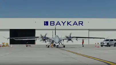Gökyüzünün Bayraktar’ı denizde cirit attı: ROKETSAN İHA-122 entegrasyonunda tam isabet!
