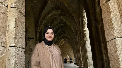 Eşini 5. kattan aşağı atan sanık için ağırlaştırılmış müebbet hapis istemi