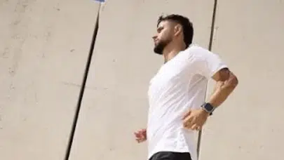 İsrail askerini reklam yüzü yaptı