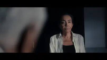 Usta oyuncu Anta Toros'un son filmi 'Yaşam Üçgeni' Altın Koza'da prömiyer yapıyor