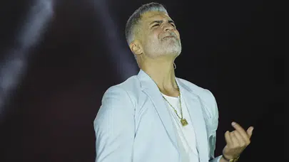 Özcan Deniz Kayseri Kültür Yolu Festivali'nde sahne aldı