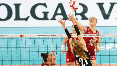 Türkiye - Almanya kadın voleybol maçı nereden izlenir? Saat kaçta, hangi kanalda, kazanan kiminle eşleşecek?