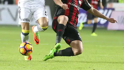 Bu akşam hangi maçlar var? Saat kaçta ve hangi kanallarda canlı yayınlanacak? 4 Eylül maç saatleri