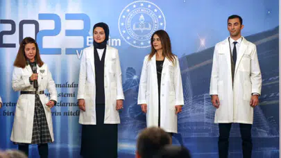 Öğretmen önlüklerinde yeni dönem: MEB standartları ilan etti