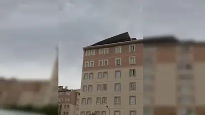 Bingöl’de aniden bastıran şiddetli fırtına hayatı felç etti