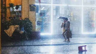 İstanbul'da yağış sonrası çok sayıda noktada olumsuzluk yaşandı