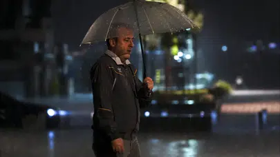 İstanbul’da yağmur saat kaçta başlayacak, hangi illerde kuvvetli yağış bekleniyor, sıcaklıklar kaç dereceye düşecek?