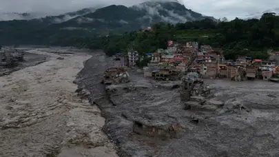 Himalayalar'da kıyamet provası: Nepal'de bilanço 5 ömilyar dolara dayanıyor!