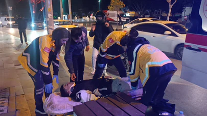 Antalya’da dikkat bir anlığına dağıldı... motosiklet savruldu, asfalt alev aldı!