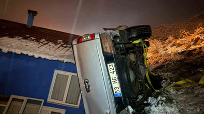 Ambulansa alınırken kalbi durdu... Artvin'de buzlu yol can aldı!