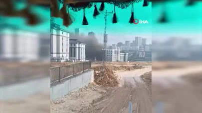 Başakşehir’de gökyüzü kızıl kesildi... Şantiye Alev aldı, müdahale sürüyor!