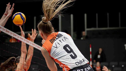 Eczacıbaşı Dynavit set vermedi, zirvedeki yerini korudu