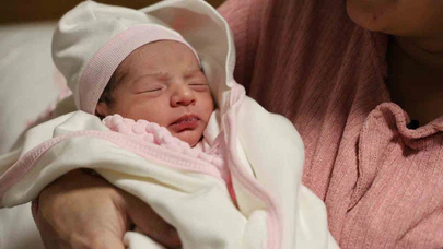 Yeni yılın ilk dakikalarında 4 bebek dünyaya geldi