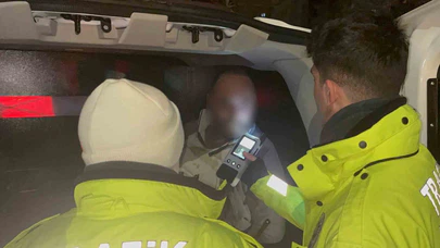 Polisten kaçtı, direksiyonu yolcuya verdi: Eskişehir'de 'Ben uyuyordum' savunması pes dedirtti!