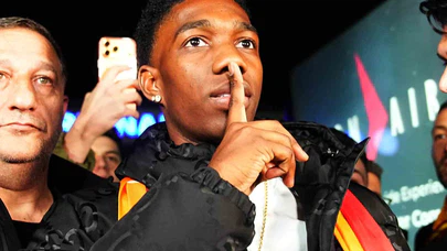 Havalimanında büyük karşılama: Galatasaray’ın yeni yıldızı Asprilla İstanbul'a geldi