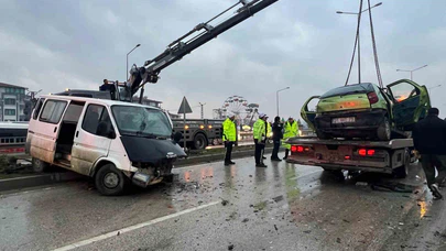 Hurdaya dönen otomobil öğretmene mezar oldu