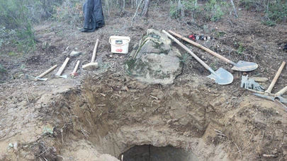 Aydın’da izinsiz kazıya jandarma baskını: Kazma ve küreklerle yakalandılar!
