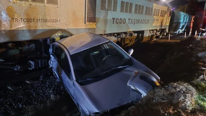 Osmaniye’de tren kazası saniyelere kaldı... Hemzemin geçitte yaşananlar yürek burktu!