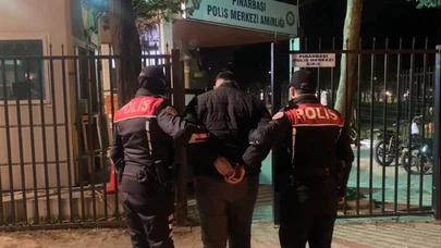 Polise sahte kimlik gösterdi, altından 128 dosya çıktı: İzmir'de suç makinesi yakalandı!