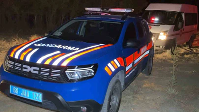 Aksaray’da rüzgar dehşet saçtı... Uçan çatı kadının üzerine düştü, hayatı karardı!