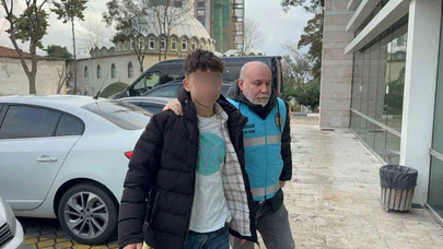 Samsun'da pastanede bıçaklı saldırı: 16 yaşındaki çocuk 2 kişiyi bıçakladı!