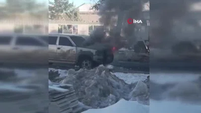 Sürücü canını zor kurtardı: Pikap bir anda alev topuna döndü