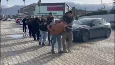 Hatay'da şiddetle gasp ettiler: Telefonunu aldılar, hesabını boşalttılar!