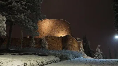 Sultanbeyli kar yağışı: Aydos kalesi’nden mest eden görüntüler