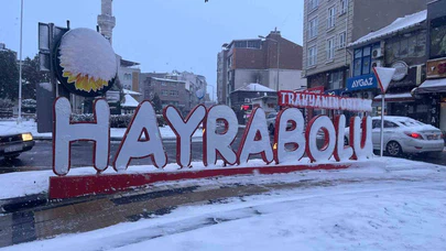 Tekirdağ'da kartpostallık kar manzaraları… Sürüş zorlaştı, dikkat uyarısı yapıldı!