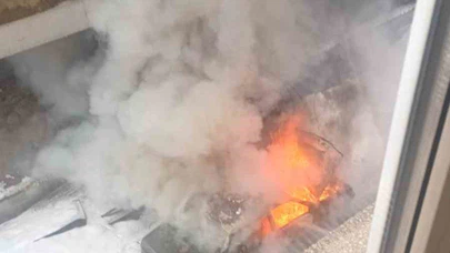 Elazığ’da park edilen Tofaş kendi kendini yaktı! Bir kıvılcım her şeyi kül etti...