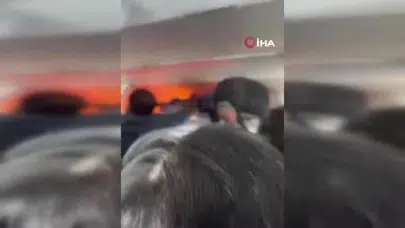 Gökyüzünde 10 bin metrede yangın paniği: Uçakta patlayan cihaz kabini dumana boğdu!