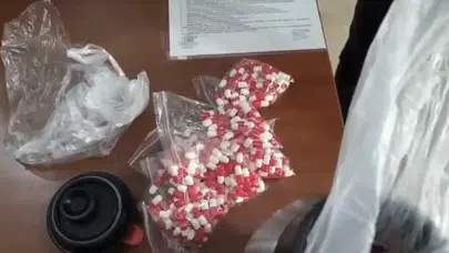 Siirt yolunda yakalandı! Çantasından binlerce uyuşturucu çıktı