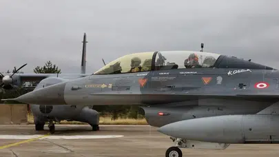 Gökyüzünde tarihi an: Türk Hava Kuvvetlerinin yeni filosu ilk kez havalandı