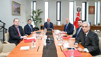 Bakan Ersoy ve THY yönetiminden turizm zirvesi: 'Türkiye markasını güçlendirmeyi hedefliyoruz'