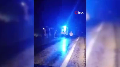 Çanakkale’de itfaiye aracı, yardım için gittiği tıra çarptı: 1’i ağır 2 yaralı