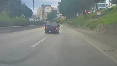 Çocukların üzerine arabayı sürdü, ardına bakmadan kaçtı! Bursa’da vicdansız manevra anbean kamerada...