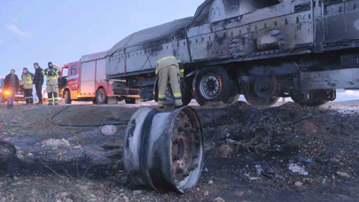 Teker patladı, alevler yükseldi! Karaman'da insanlık dersi...