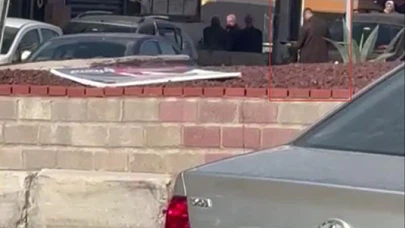 Genç yaşta büyük skandal... Pompalı tüfekle gövde gösterisi yaptı, sokak savaş alanına döndü!